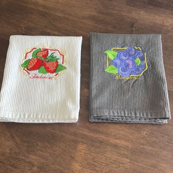 Set of Two Fruit Cotton Kitchen Bar-mop White & Gray Towels Straw/Blueberries - Picture 1 of 4